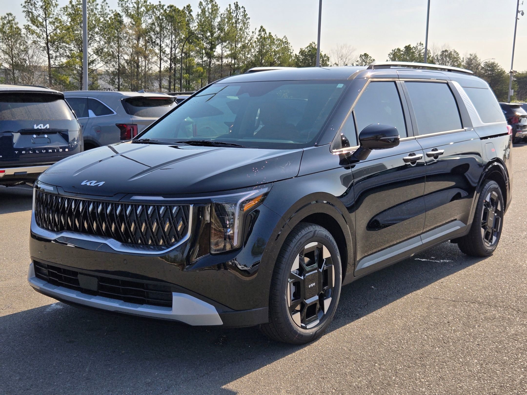 New 2026 Kia Carnival EX FWD image 3