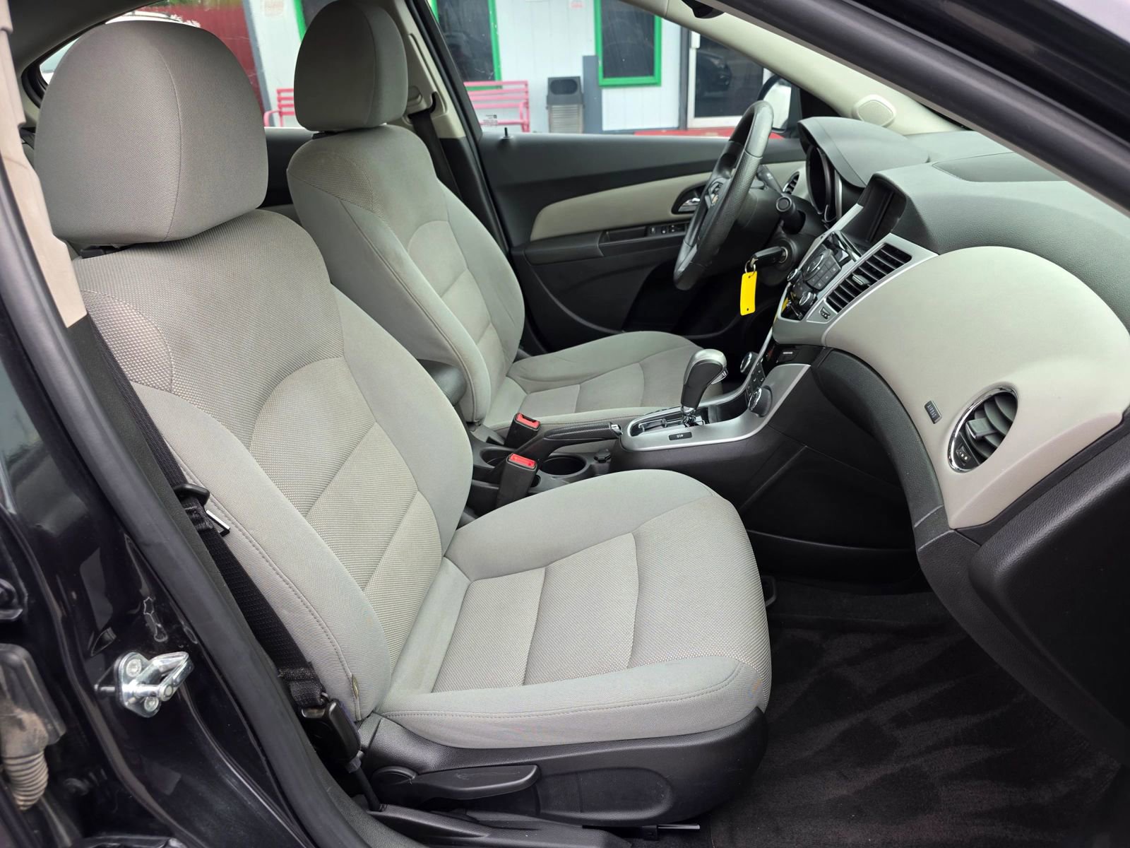 Used 2016 Chevrolet Cruze LT FWD image 12