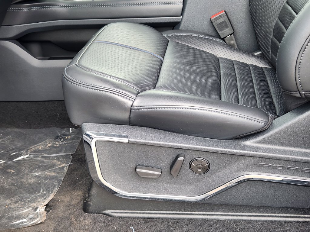 New 2026 Ford F350 Platinum AWD/4WD image 13