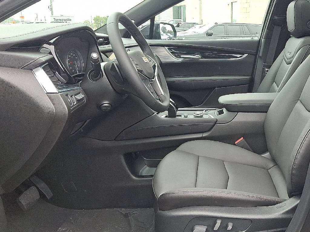 New 2026 Cadillac XT5 Premium Luxury FWD image 9