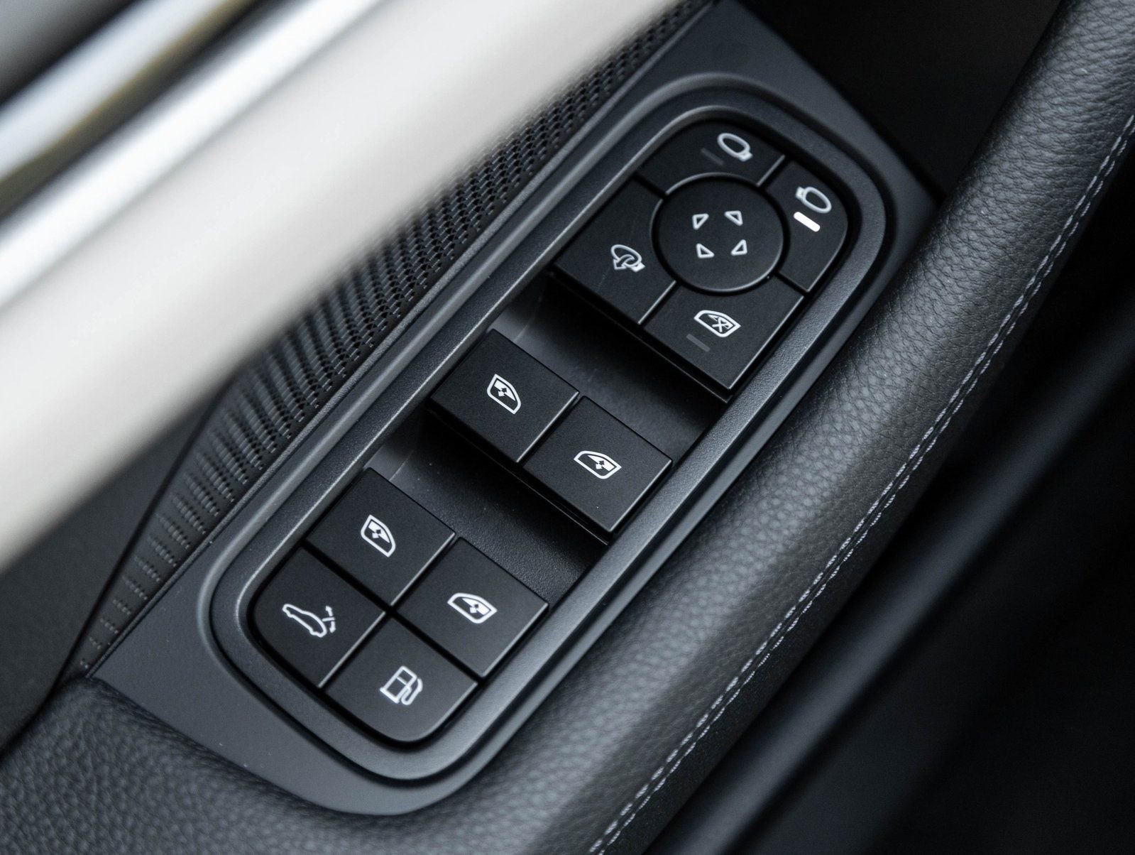 New 2026 Porsche Panamera 4 image 21