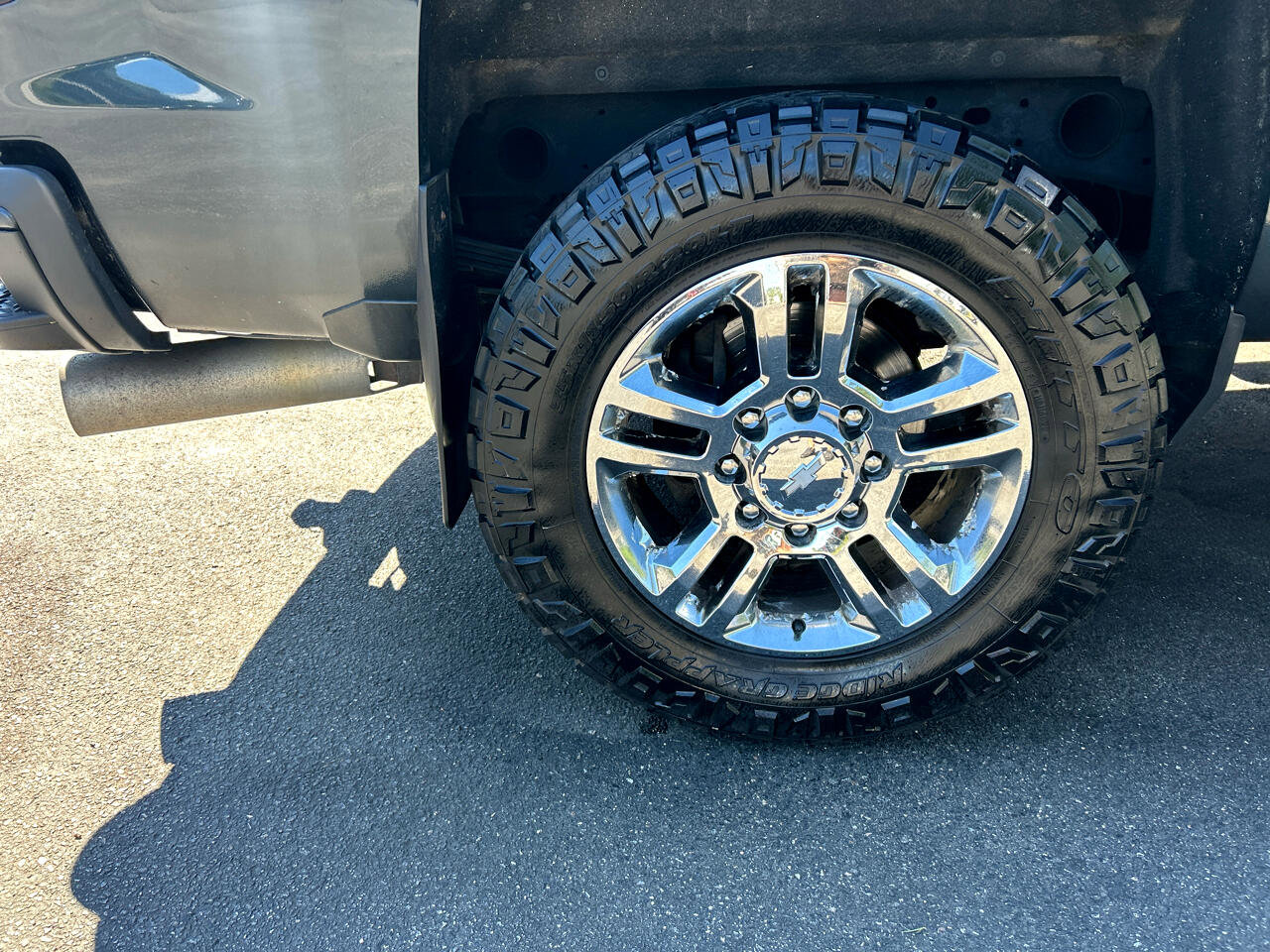 Used 2019 Chevrolet Silverado 2500 High Country w/ Duramax Plus Package image 18