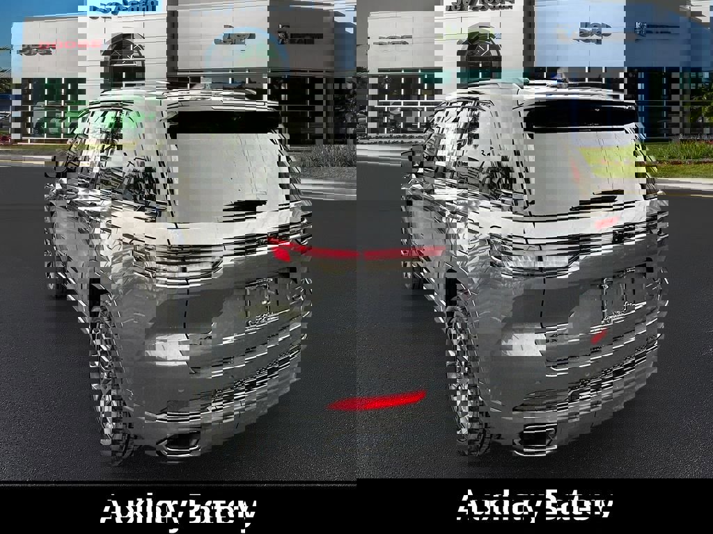 New 2025 Jeep Grand Cherokee Summit image 7