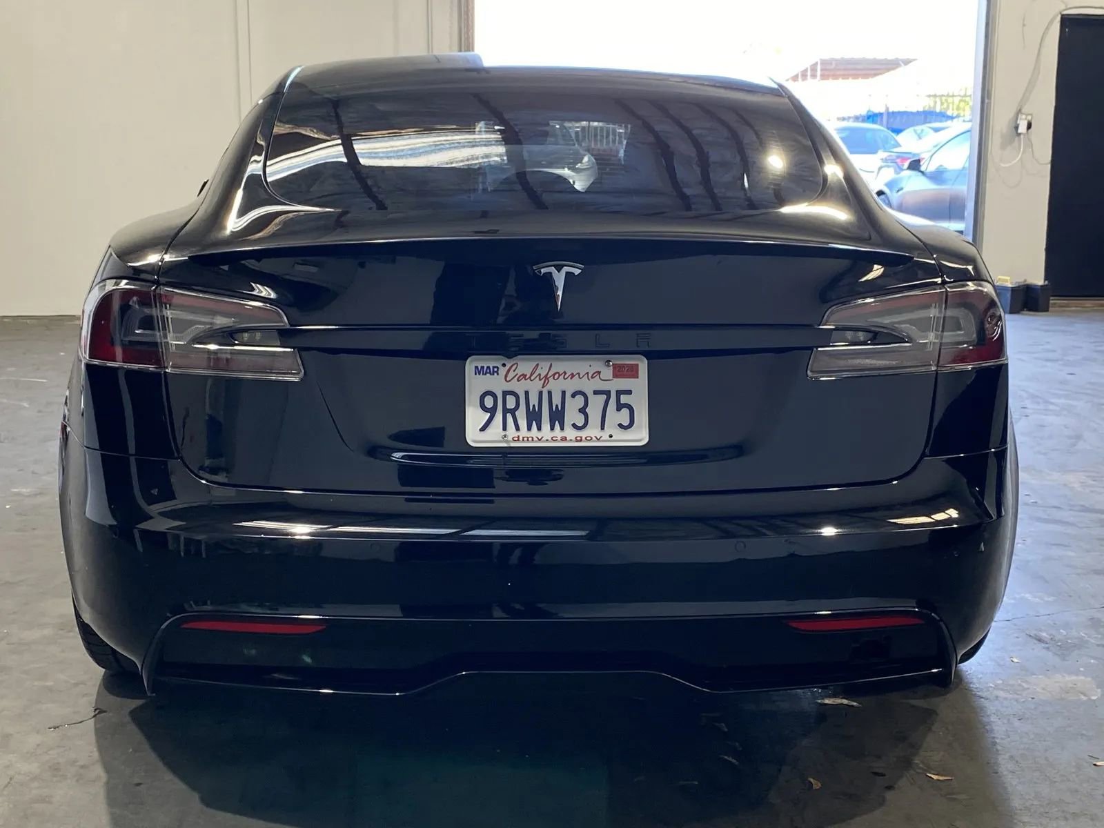 Used 2021 Tesla Model S Plaid image 3
