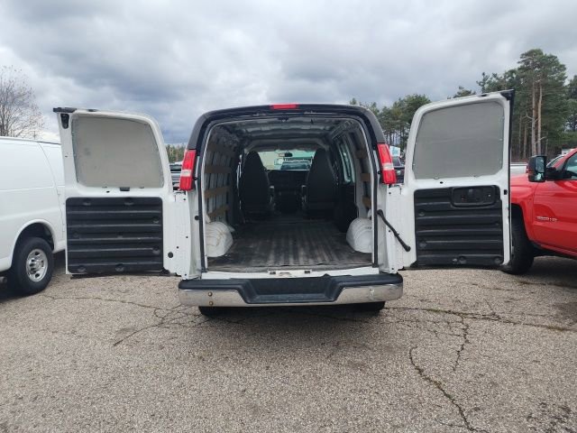 Used 2020 Chevrolet Express 2500 w/ Driver Convenience Package image 20