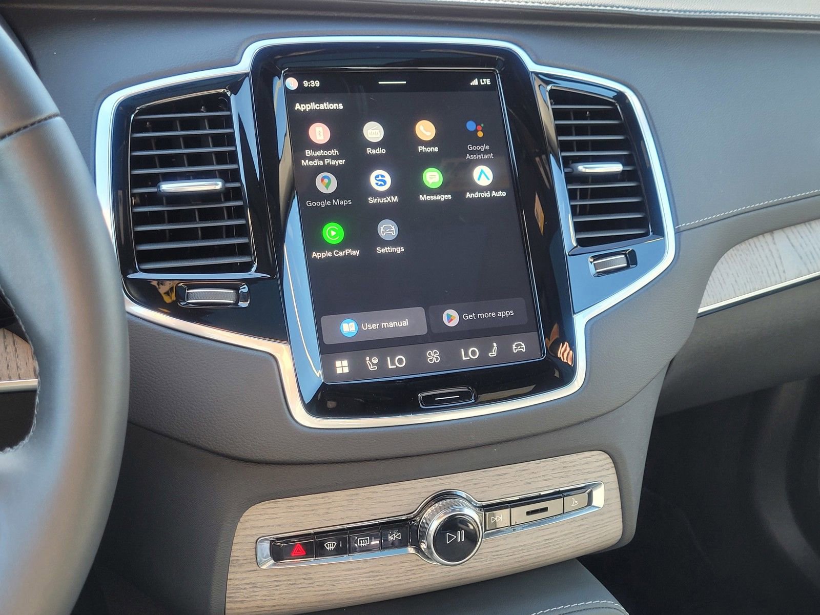 Used 2024 Volvo XC90 T8 Ultimate image 24