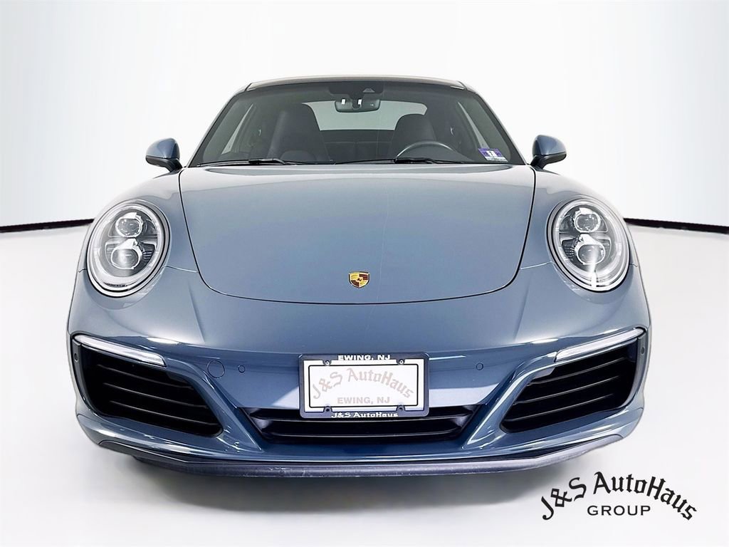 Used 2018 Porsche 911 Carrera RWD image 2