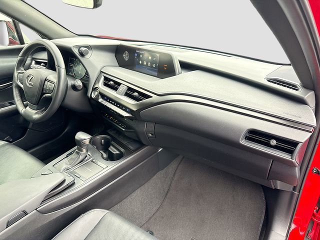 Used 2019 Lexus UX 200 w/ Premium Package FWD image 39