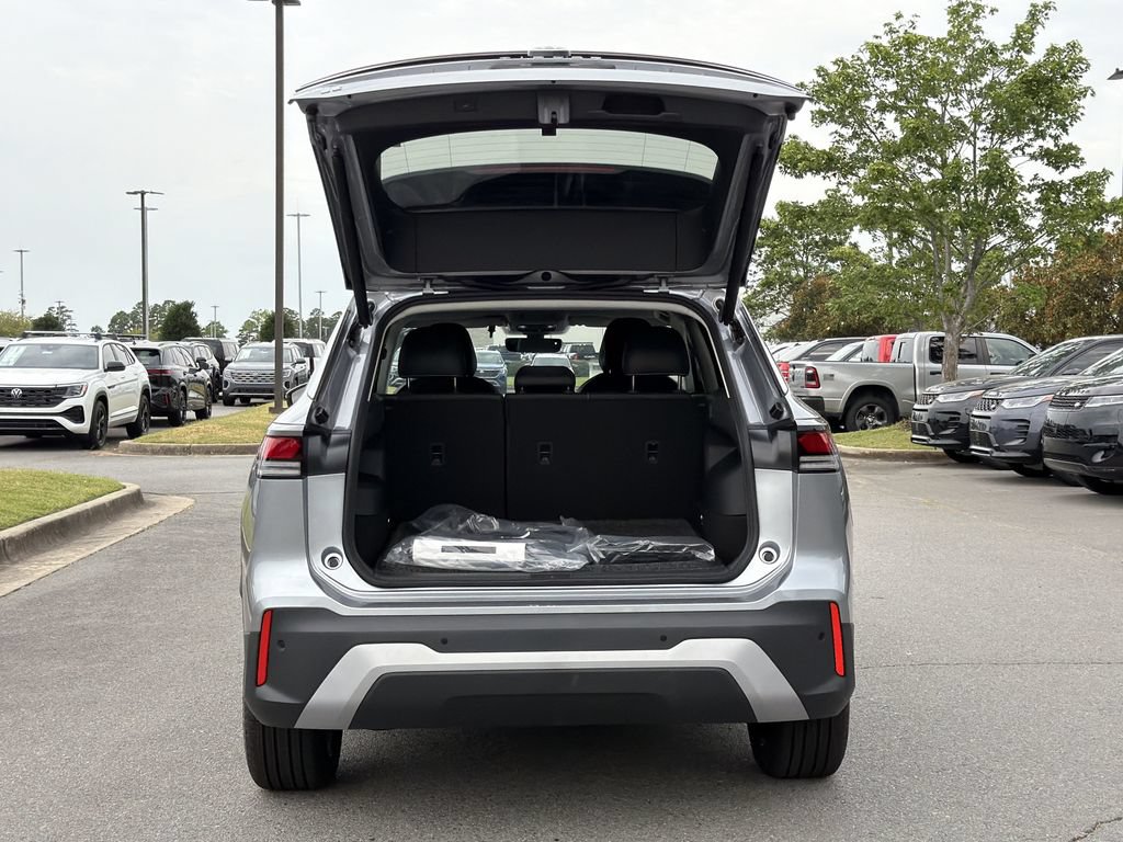New 2026 Volkswagen Tiguan SE FWD image 14