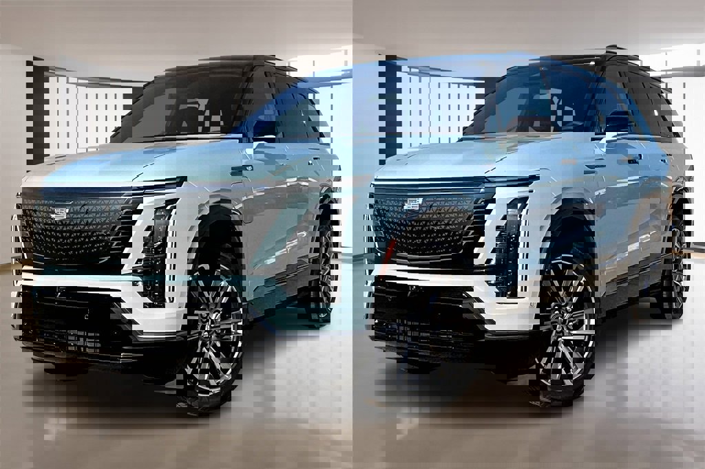 New 2026 Cadillac Vistiq Sport w/ LPO, Floor Liner Package