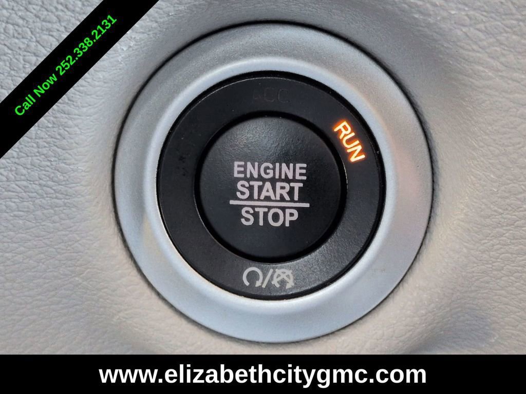 Used 2023 Chrysler Voyager LX FWD image 30