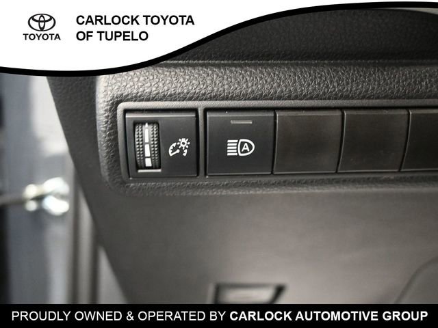 Used 2025 Toyota Corolla LE image 19