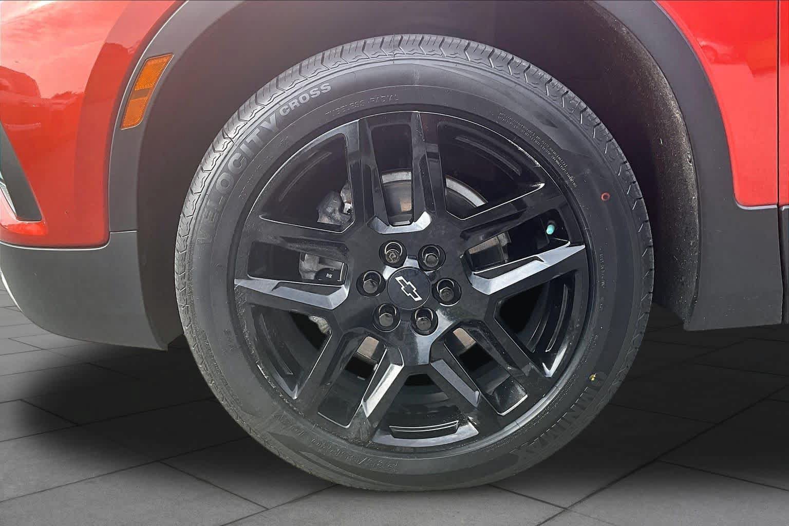 Used 2021 Chevrolet Blazer LT FWD image 11