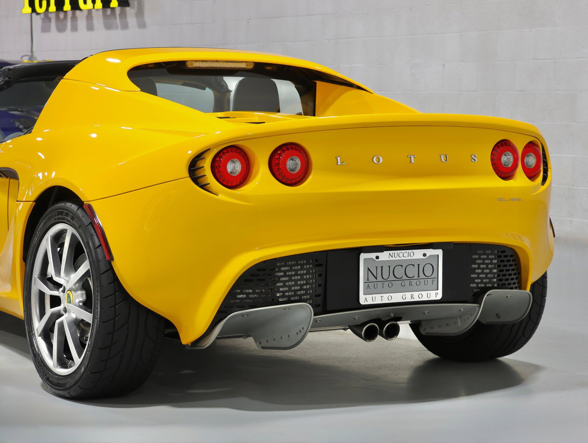 Used 2007 Lotus Elise RWD image 21