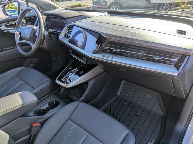 Used 2024 Audi Q4 e-tron Prestige AWD/4WD image 22