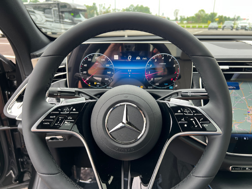 New 2026 Mercedes-Benz E 350 4MATIC Sedan image 18