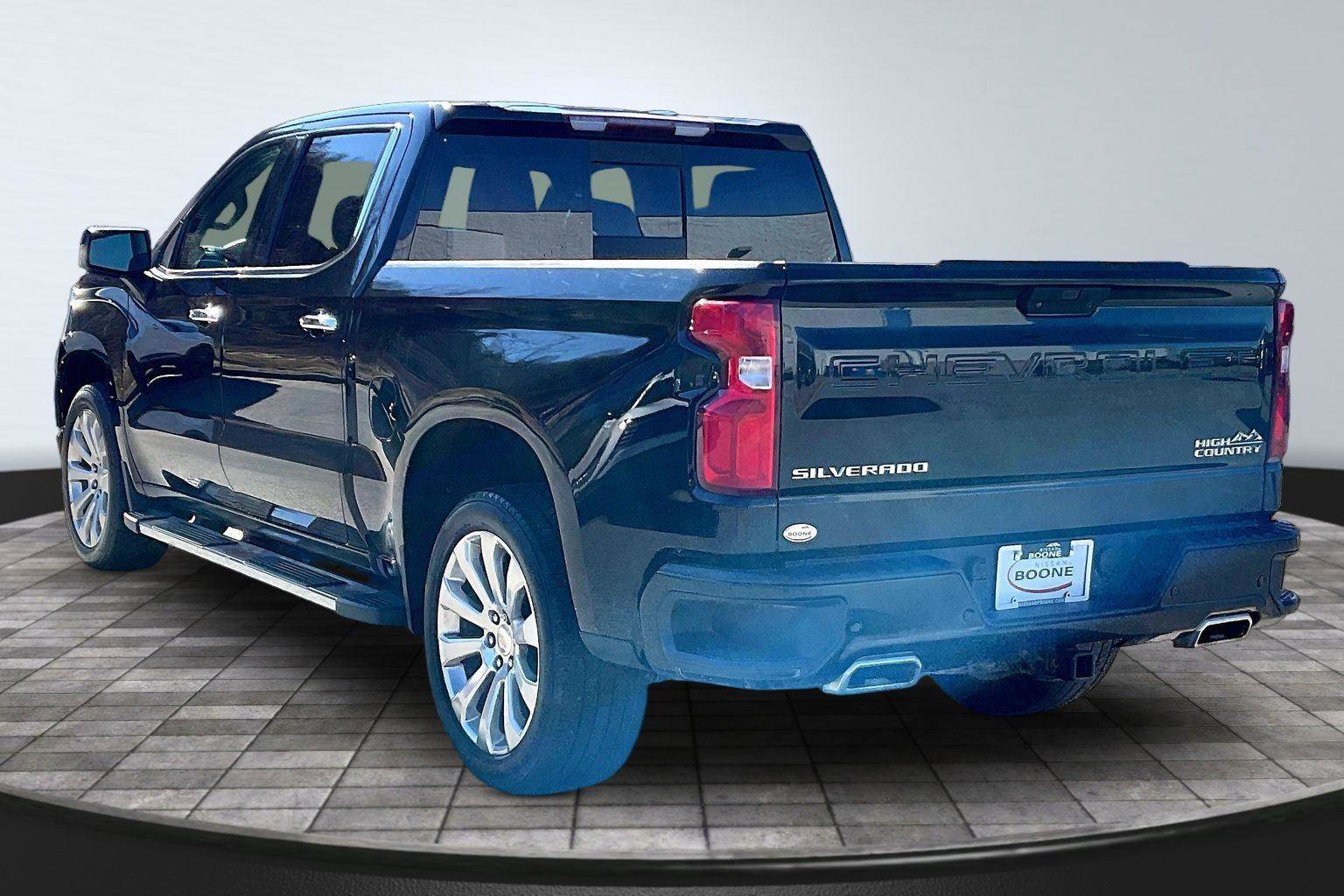 Used 2022 Chevrolet Silverado 1500 High Country image 2