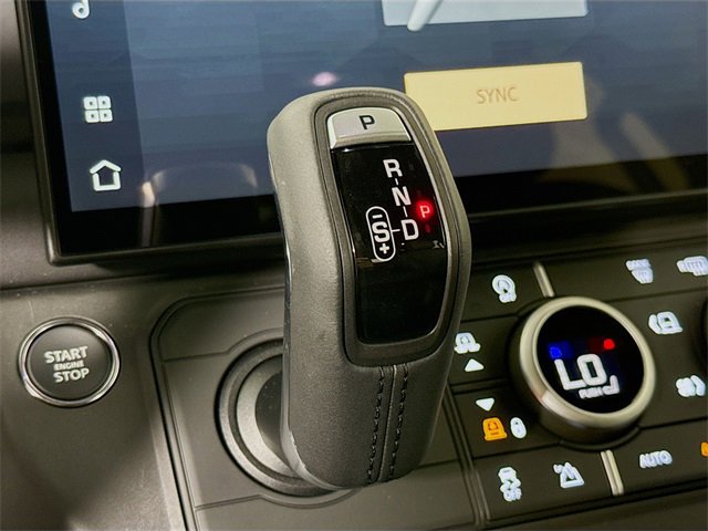 New 2026 Land Rover Defender 110 X-Dynamic SE image 19