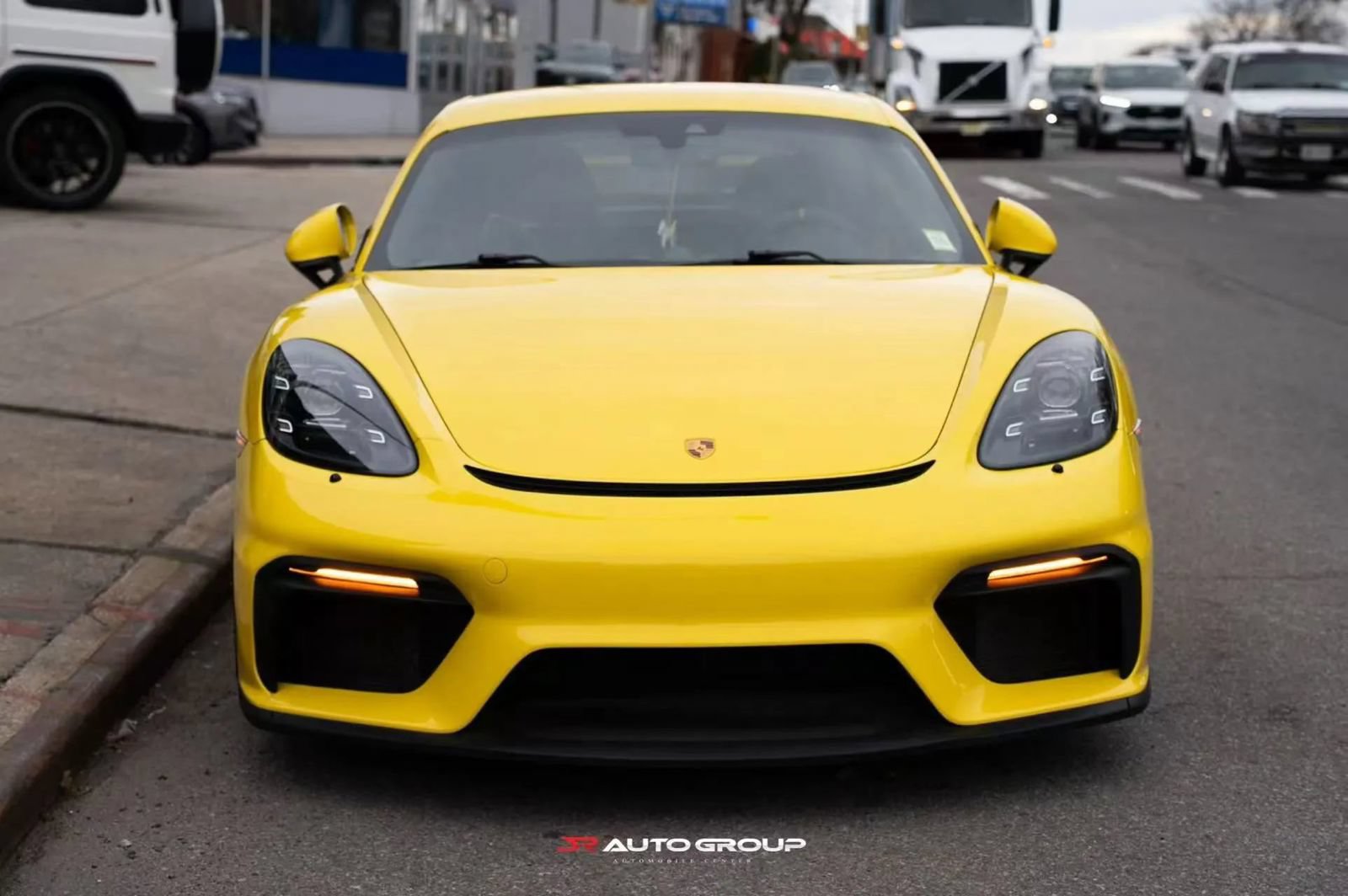 Used 2020 Porsche 718 Cayman GT4 RWD image 2