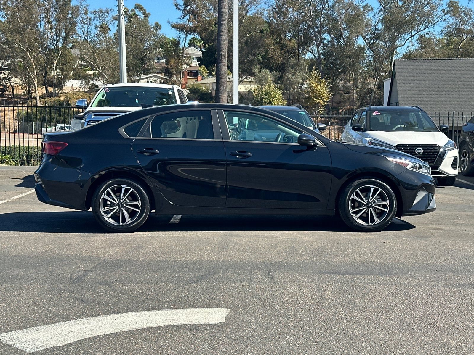Used 2023 Kia Forte LXS FWD image 6