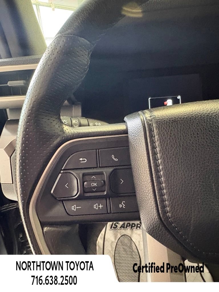 Used 2025 Toyota 4Runner SR5 AWD/4WD image 16