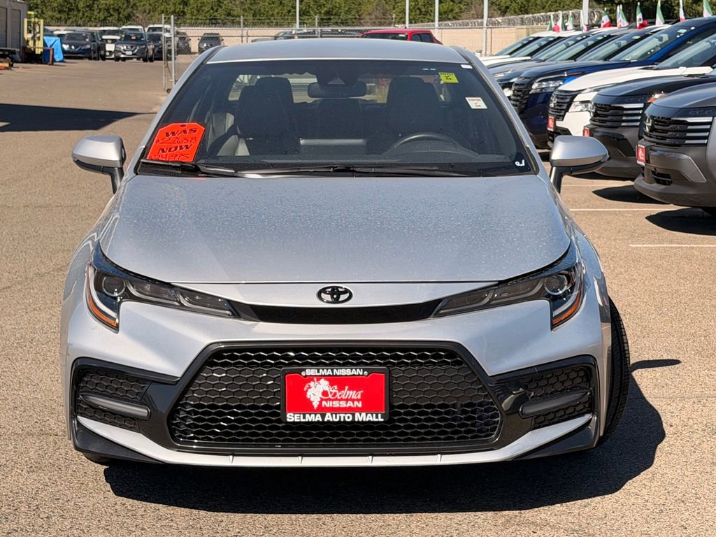 Used 2022 Toyota Corolla SE image 3