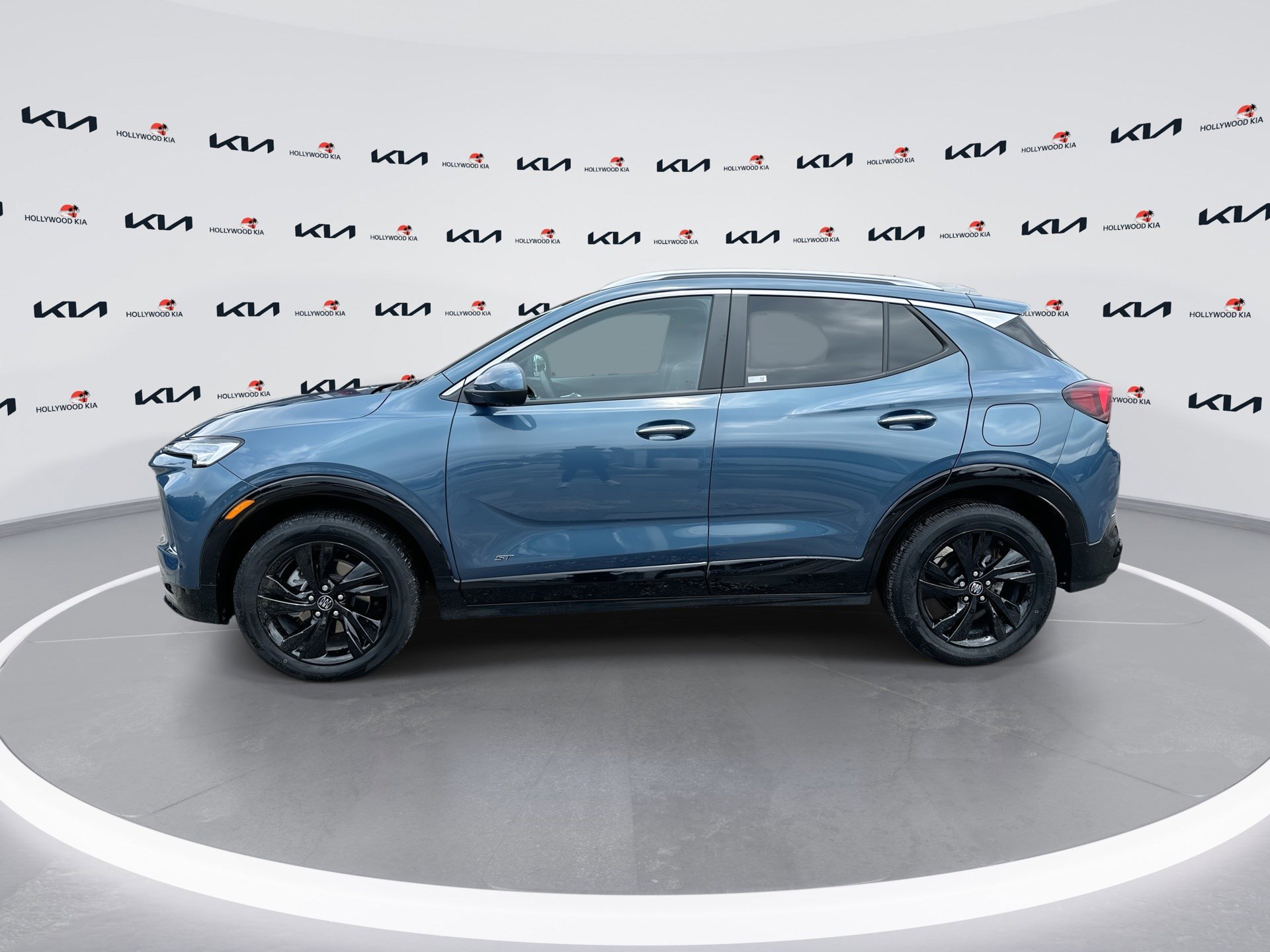 Used 2026 Buick Encore GX Sport Touring w/ Advanced Technology Package FWD image 5