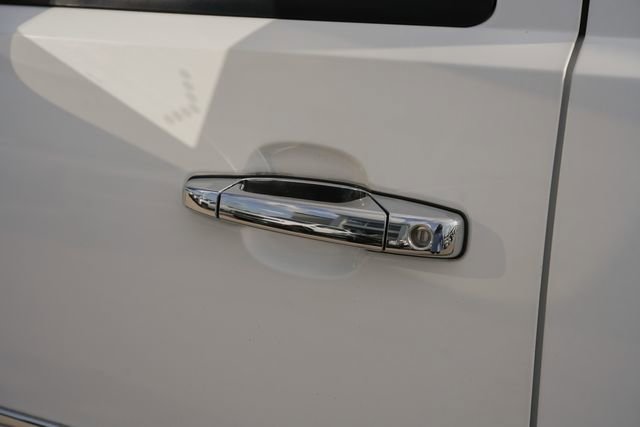 Used 2013 GMC Sierra 3500 Denali image 15