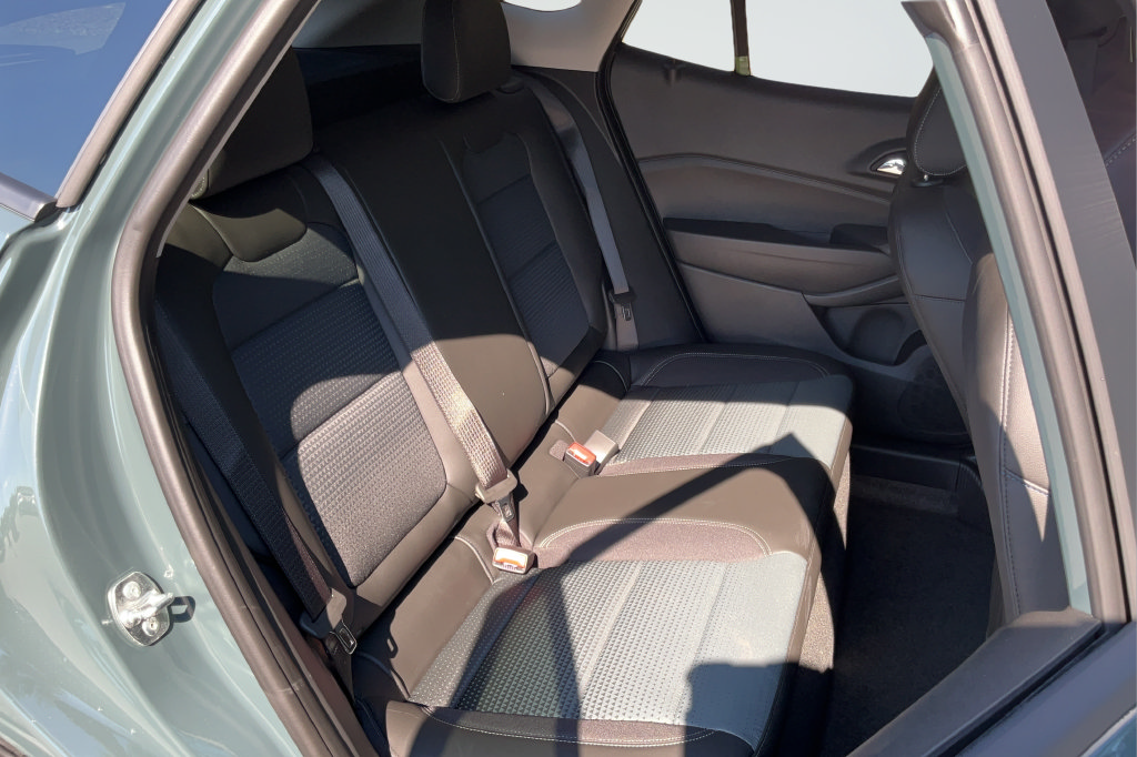 New 2026 Chevrolet Trax LT w/ Driver Confidence Package FWD image 19