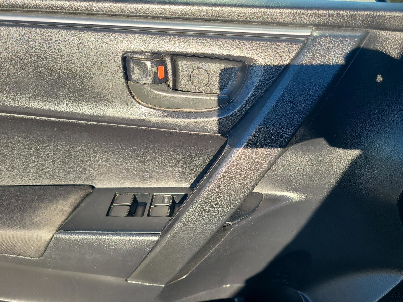 Used 2014 Toyota Corolla L image 10