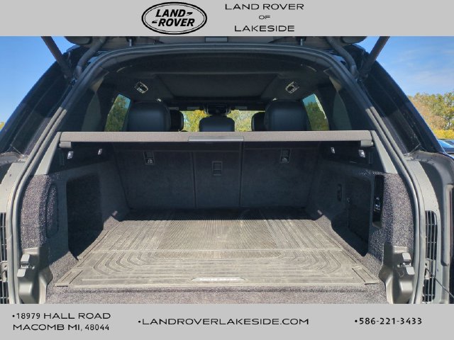 Certified 2025 Land Rover Range Rover SE AWD/4WD image 16