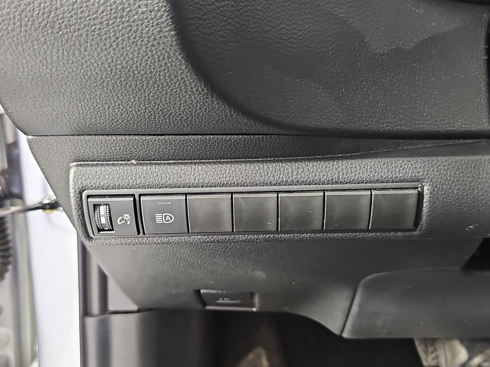 Used 2025 Toyota Corolla SE FWD image 22
