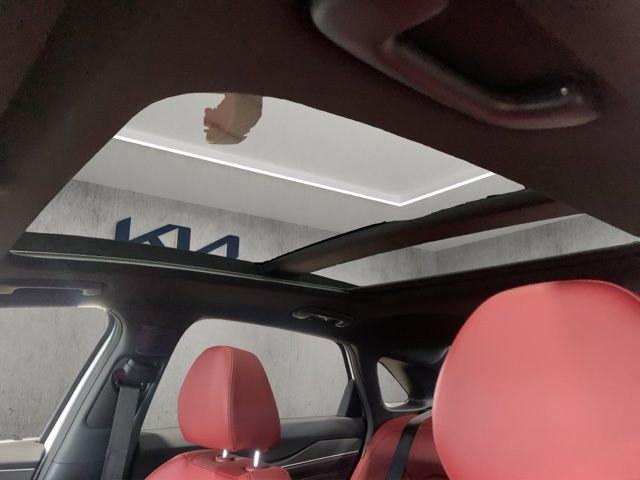 Used 2026 Kia K5 GT-Line w/ GT-Line Premium Package image 9