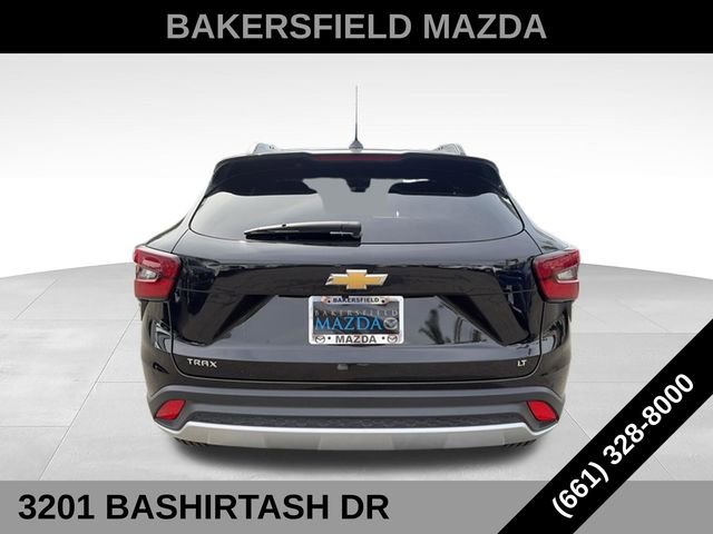 Used 2025 Chevrolet Trax LT FWD image 4