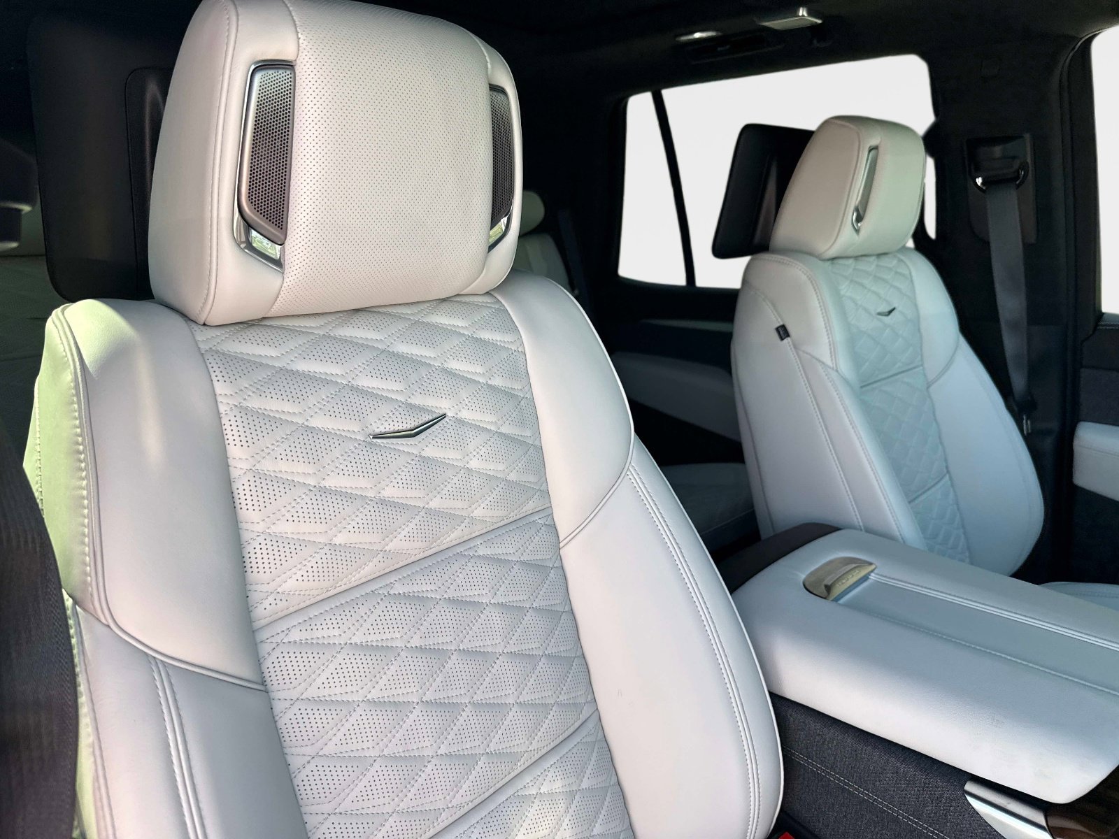 Used 2026 Cadillac Escalade Platinum Sport image 27