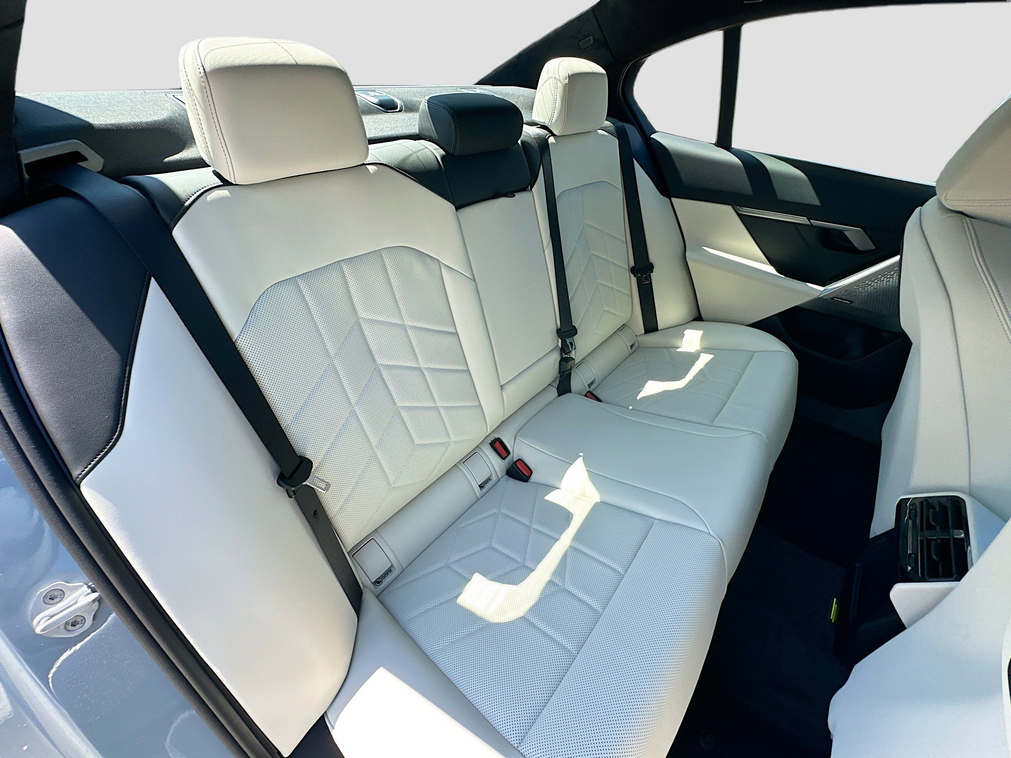 New 2027 BMW 530i w/ M Sport Package RWD image 21