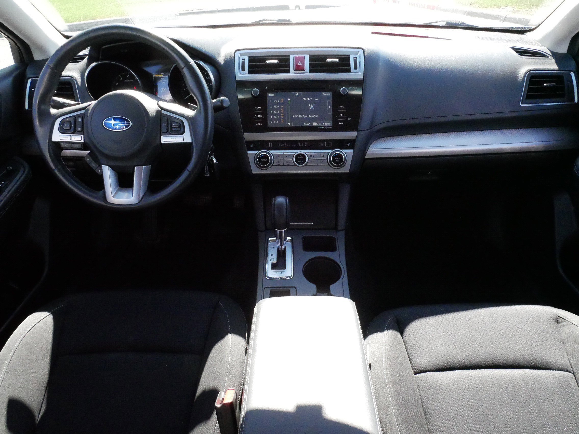 Used 2015 Subaru Legacy 2.5i Premium AWD/4WD image 10