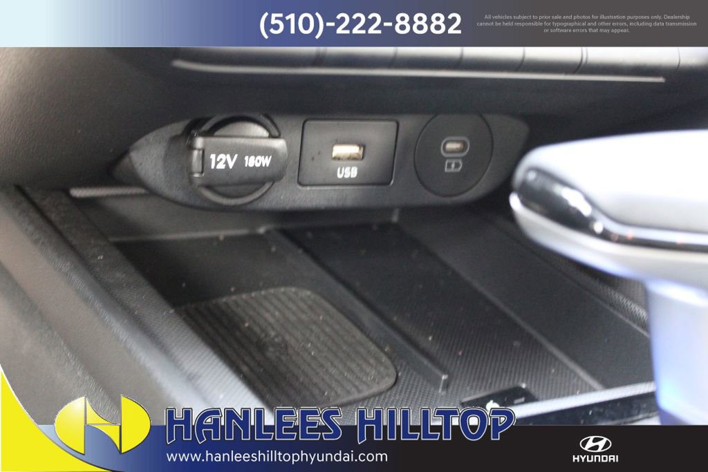 Used 2025 Hyundai Elantra SEL image 21