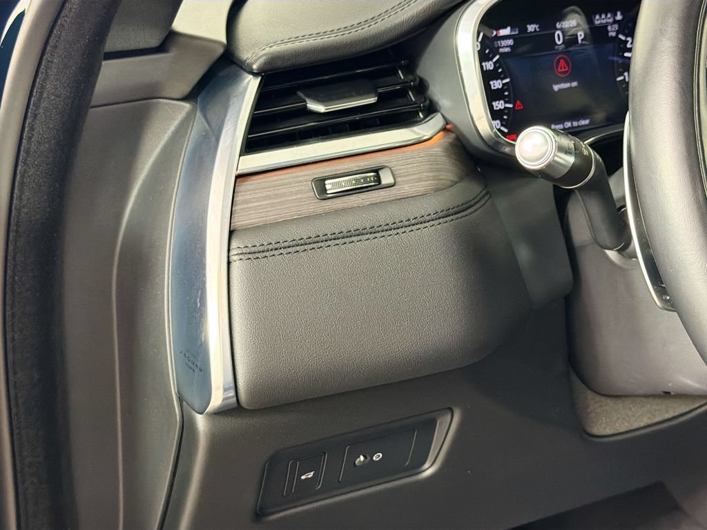 Used 2022 Jaguar F-PACE S AWD/4WD image 10