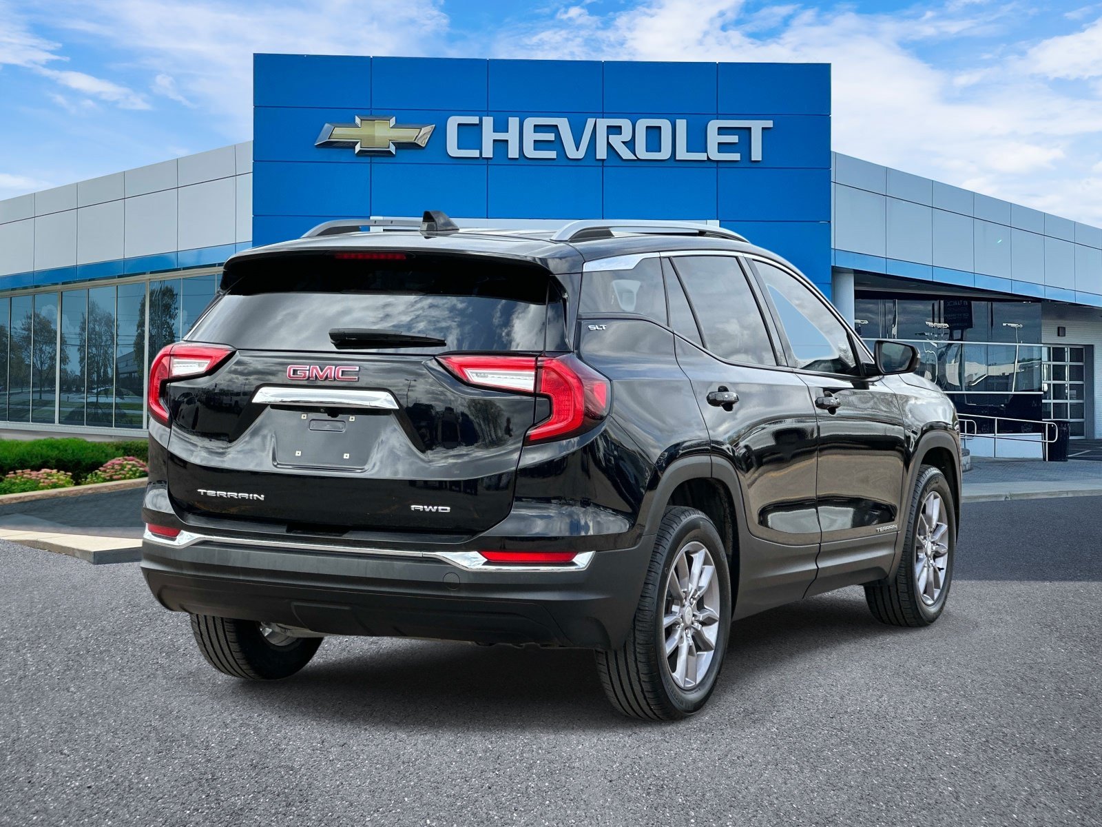Certified 2023 GMC Terrain SLT AWD/4WD image 4