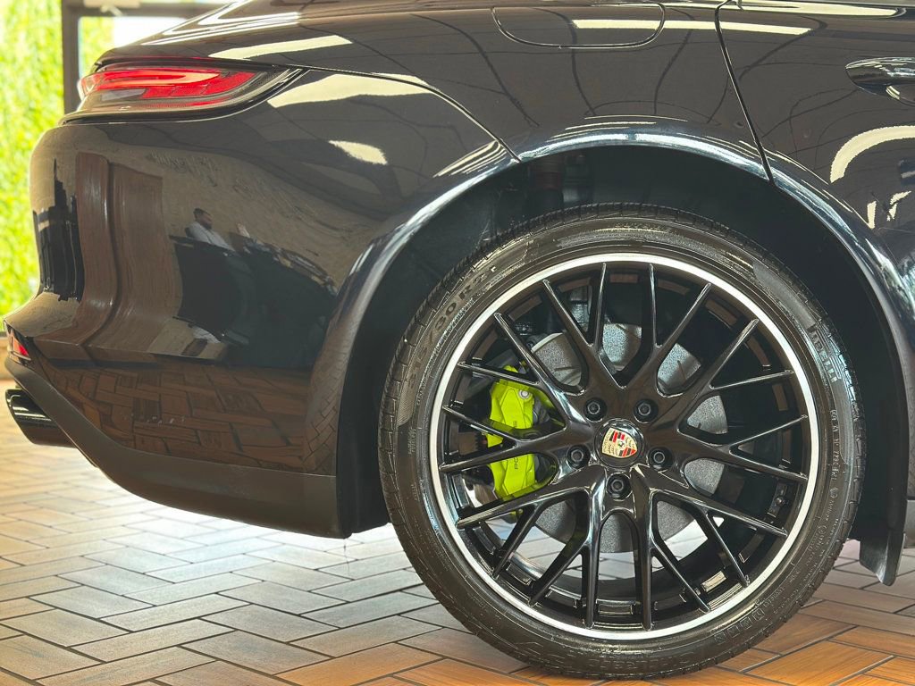 Used 2021 Porsche Panamera 4S image 10
