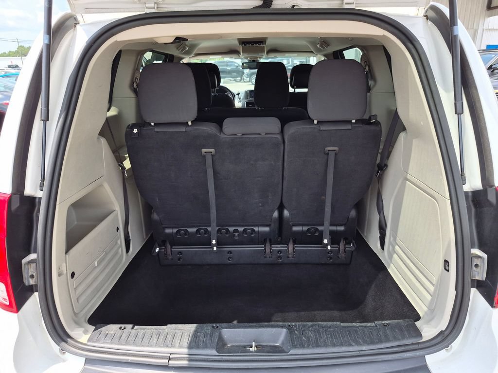 Used 2019 Dodge Grand Caravan SE FWD image 26