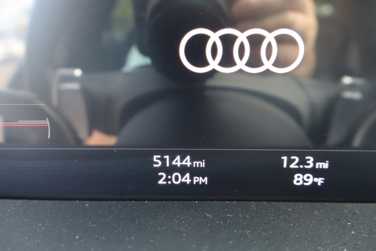 Used 2023 Audi RS e-tron GT w/ Carbon Performance Package AWD/4WD image 13