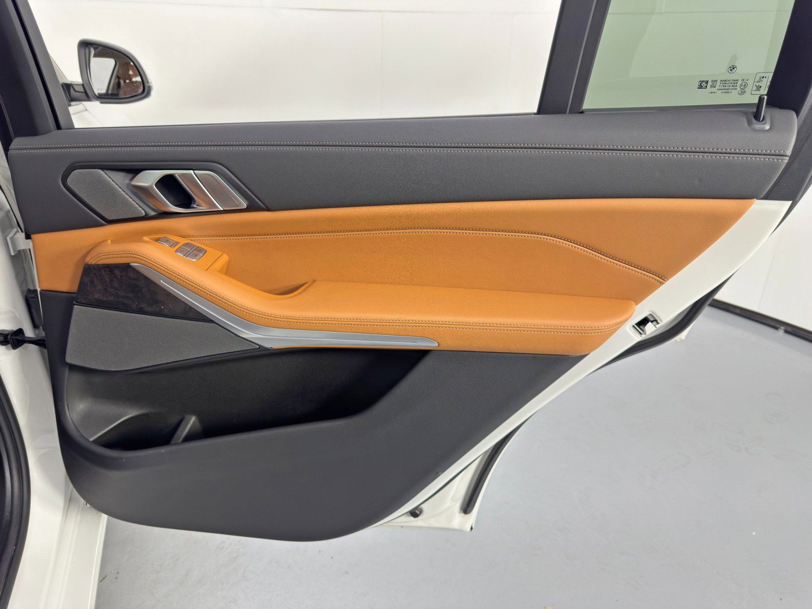 Used 2023 BMW X7 xDrive40i w/ Premium Package image 49