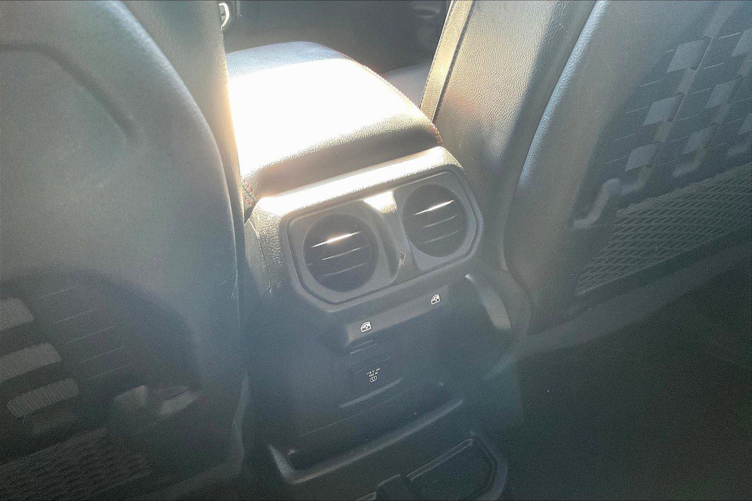 Used 2022 Jeep Wrangler Unlimited Rubicon w/ Steel Bumper Group image 25