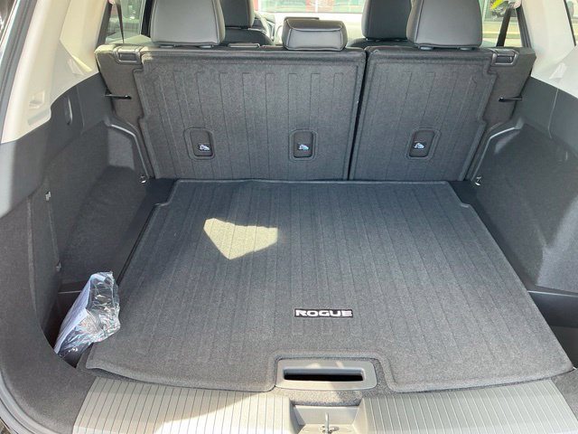 New 2026 Nissan Rogue Dark Armor AWD/4WD image 11