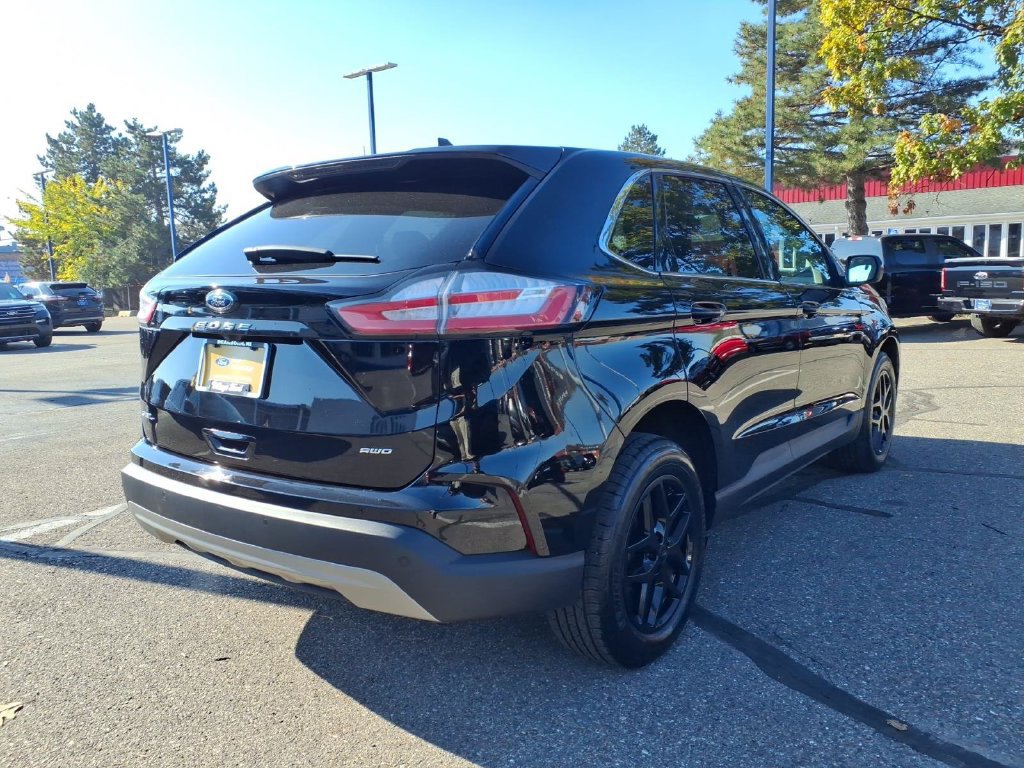 Used 2024 Ford Edge SEL w/ Convenience Package AWD/4WD image 6