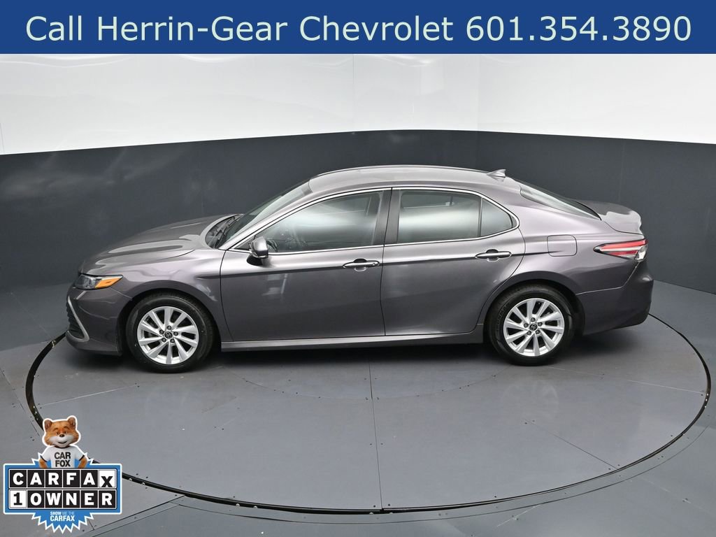 Used 2023 Toyota Camry LE image 33