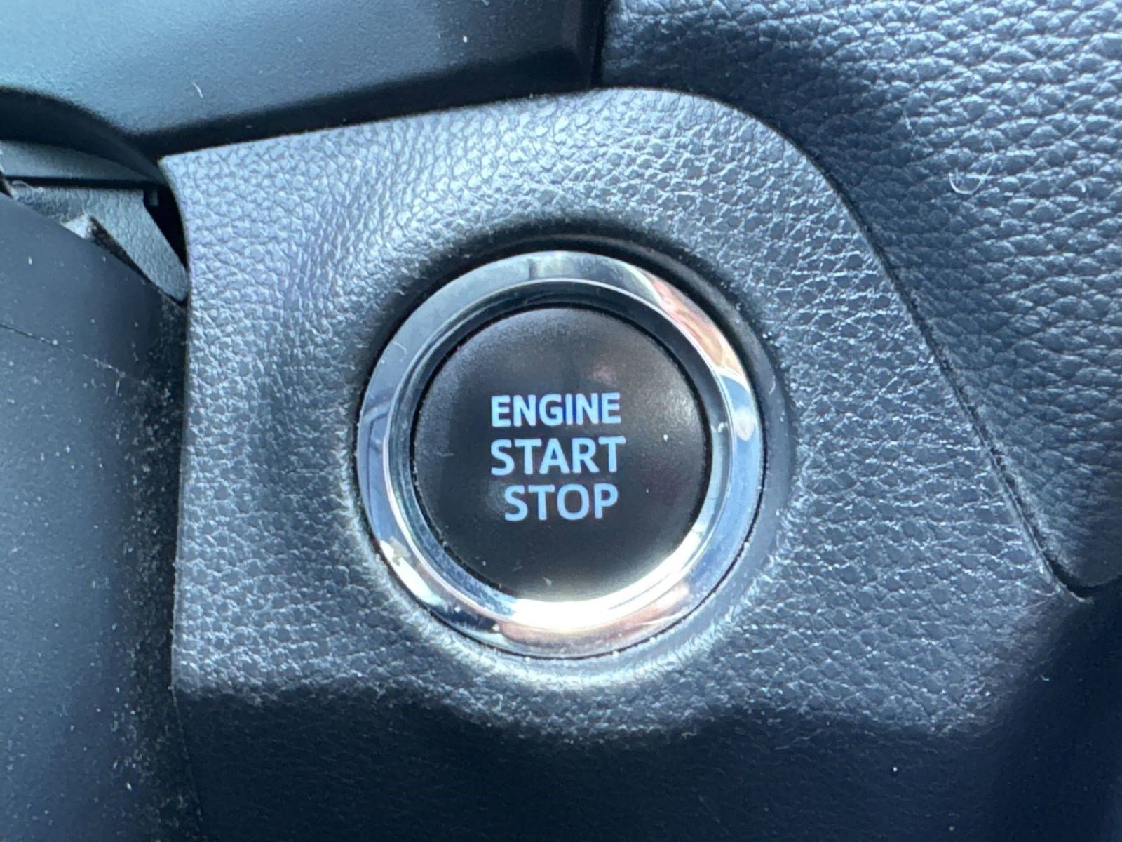 Used 2019 Toyota RAV4 Limited image 26