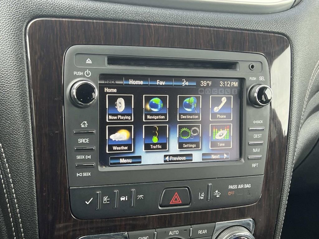 Used 2016 Chevrolet Traverse LTZ FWD image 18